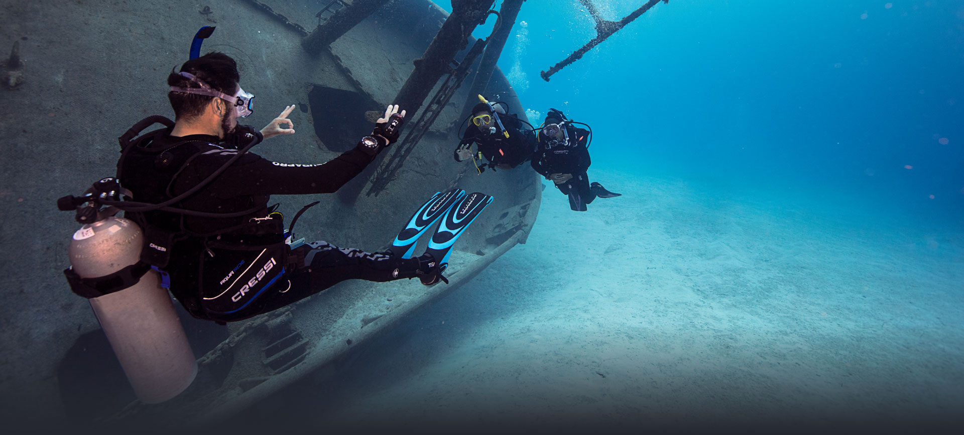 Become a PADI Divemaster with a PADI Divemaster Course in the UK